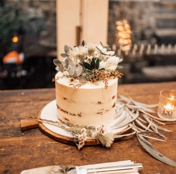 Wedding Cake - In Byron Luxury Event Venues